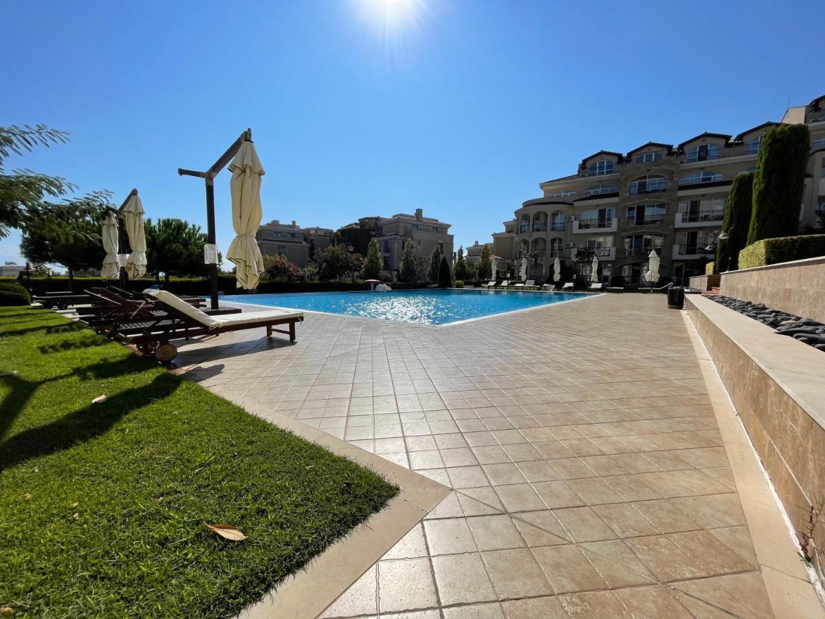 Provence Deluxe Apartment In Atia Resort チェルノモレツ エクステリア 写真